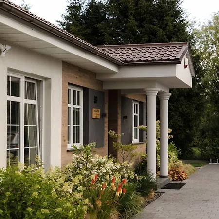 Βίλα Bursztynowa-przystan Lubiatowo (Pomerania)